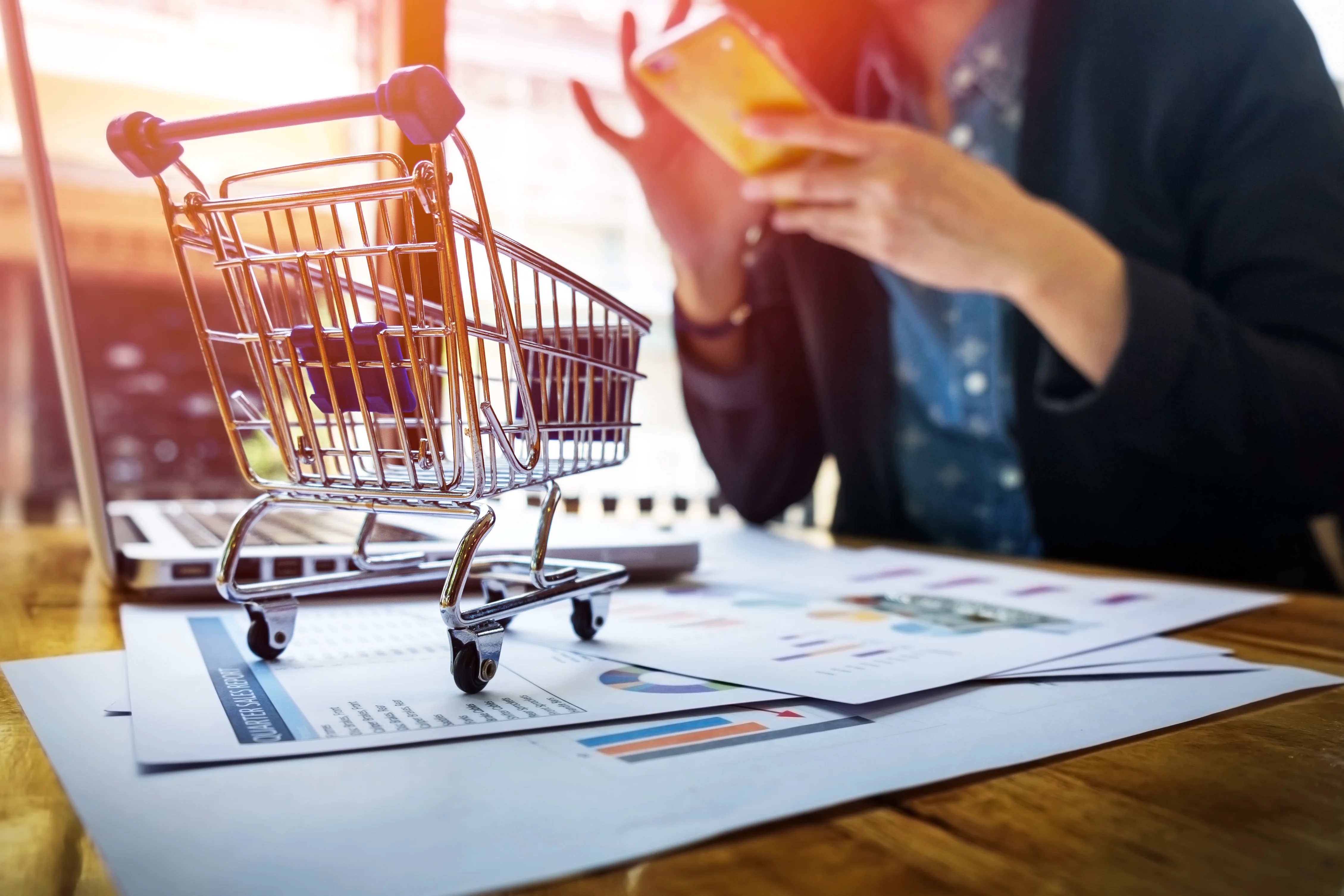 Retail & E-Commerce